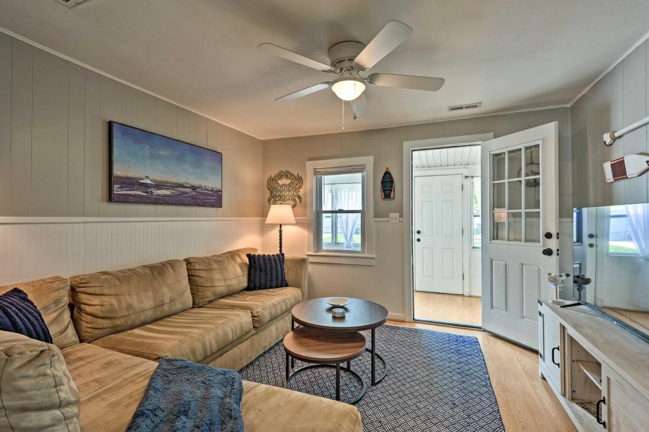 The Blue Crab Cottage - 3 Blocks From The Beach! Колониал Бийч Екстериор снимка