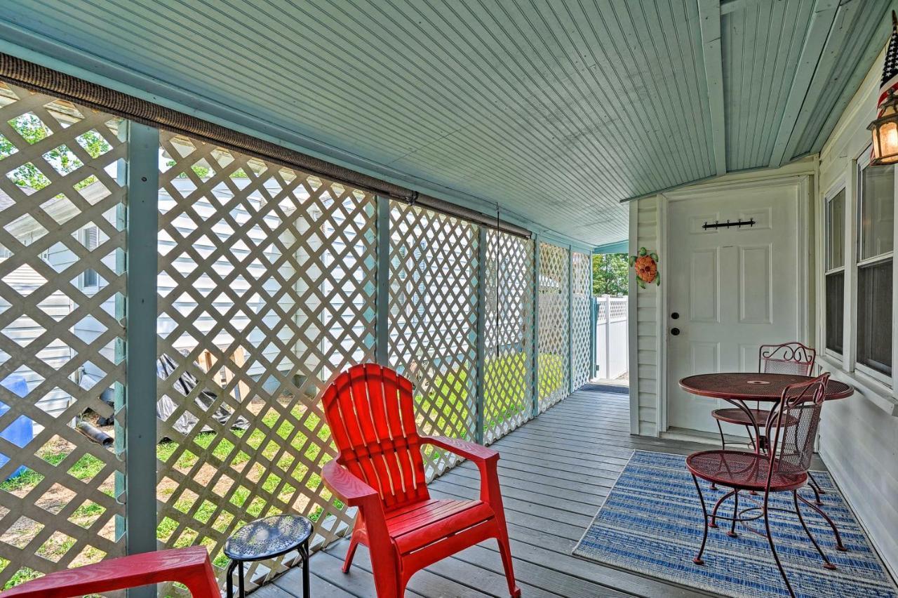 The Blue Crab Cottage - 3 Blocks From The Beach! Колониал Бийч Екстериор снимка